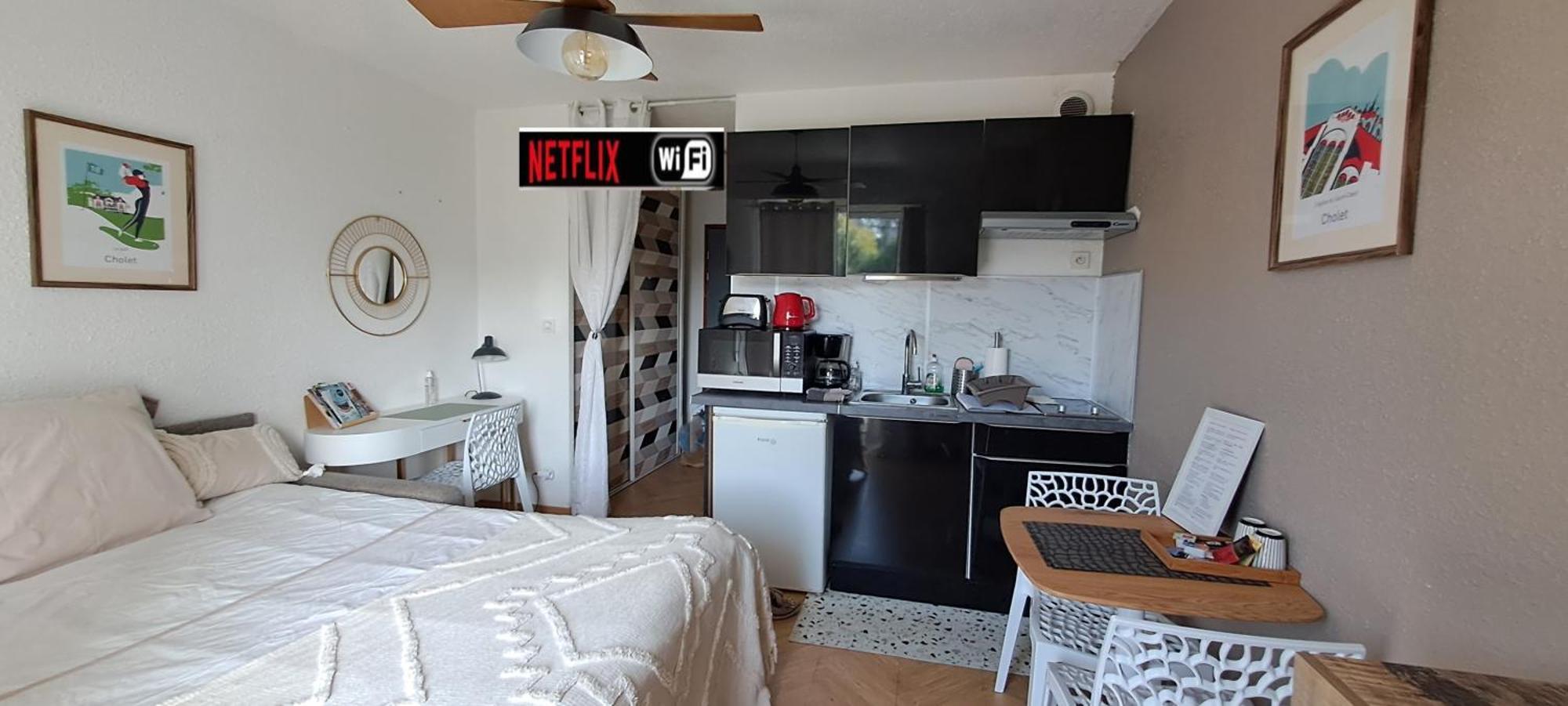 Darmaillacq Avec Balcon, Parking, Netflix Apartment Cholet